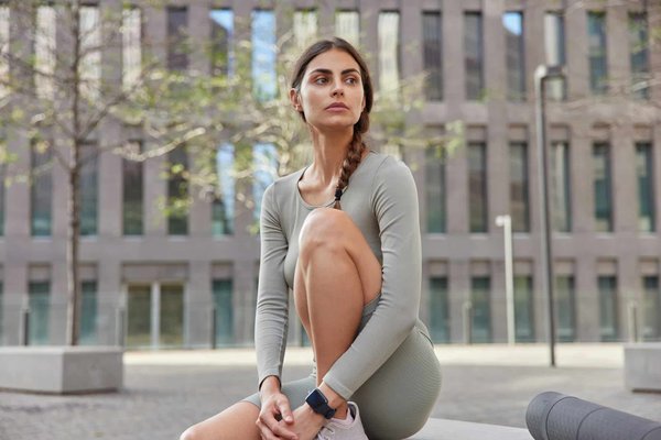 What are the essential components of a sports psychology program for UK boxers?